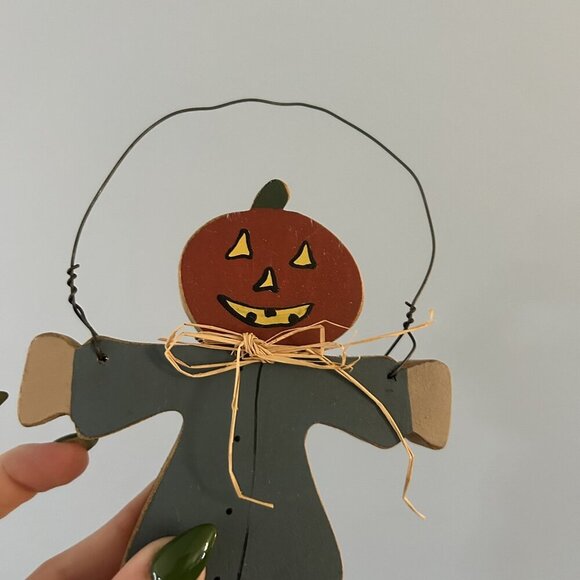 Folk Art Style Halloween Sign Pumpkin Man Primitive Wood Painted Hanging Art - Picture 4 of 7